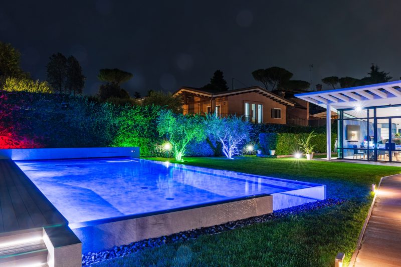Illuminazione piscina interna