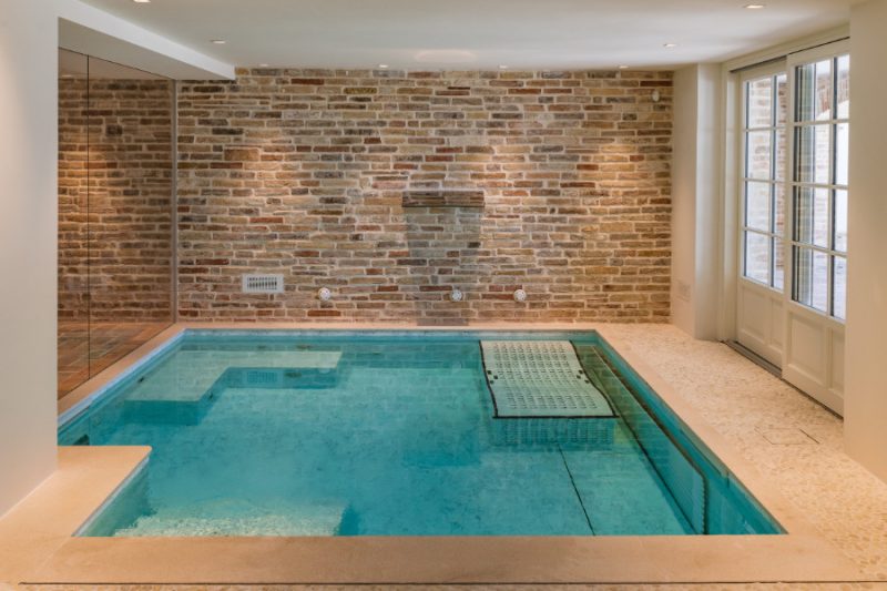 Foto piscina interna riscaldata