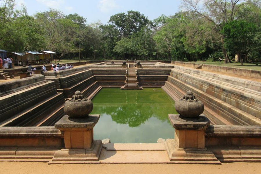 Kuttam Pokuna | Piscine Castiglione