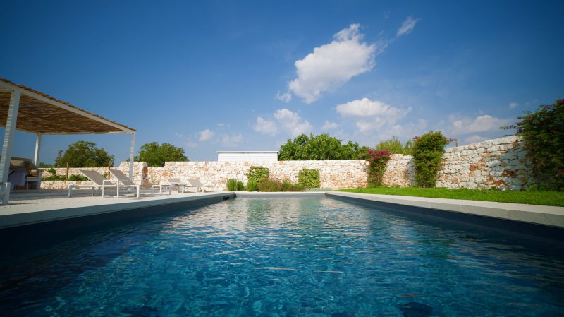 piscina interrata in giardino