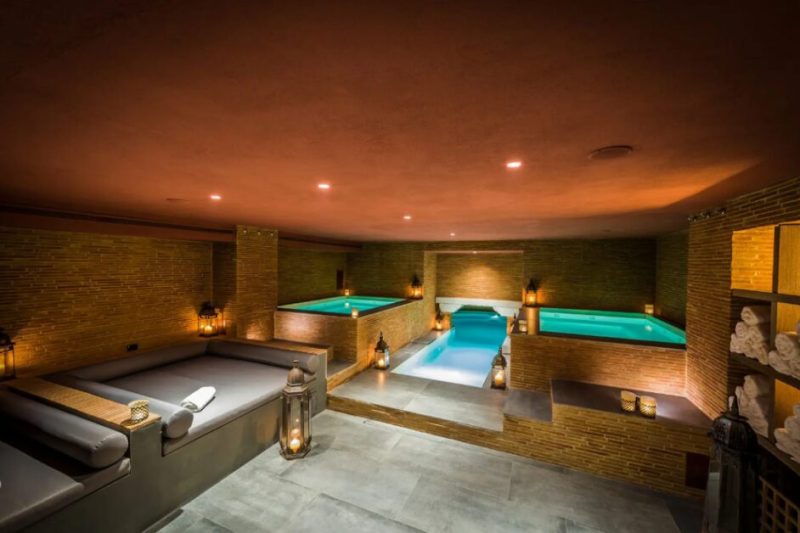 Piscine idromassaggio per una spa