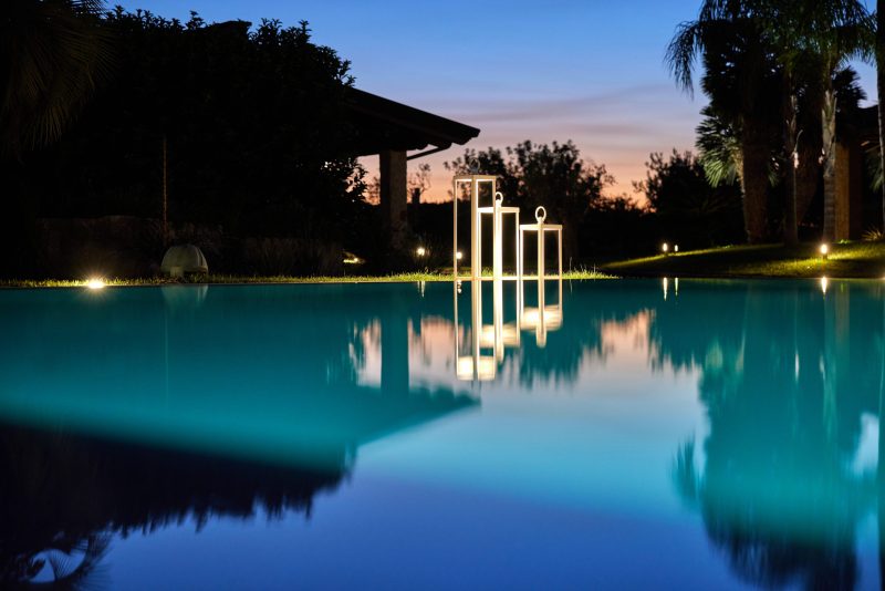 Festa natalizia in piscina: come addobbarla | MiMa Club Hotel