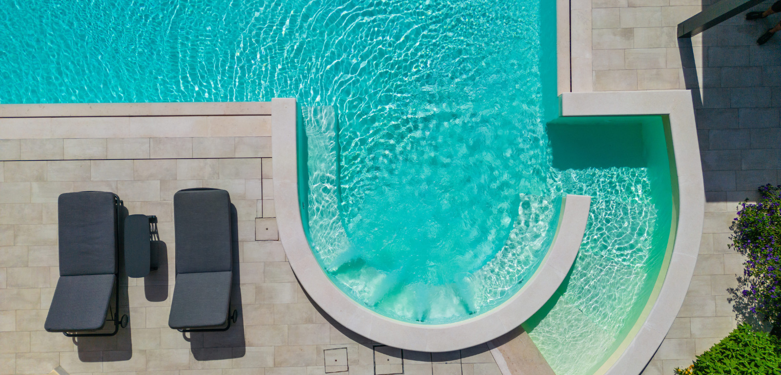 Foto di piscina in terrazzo